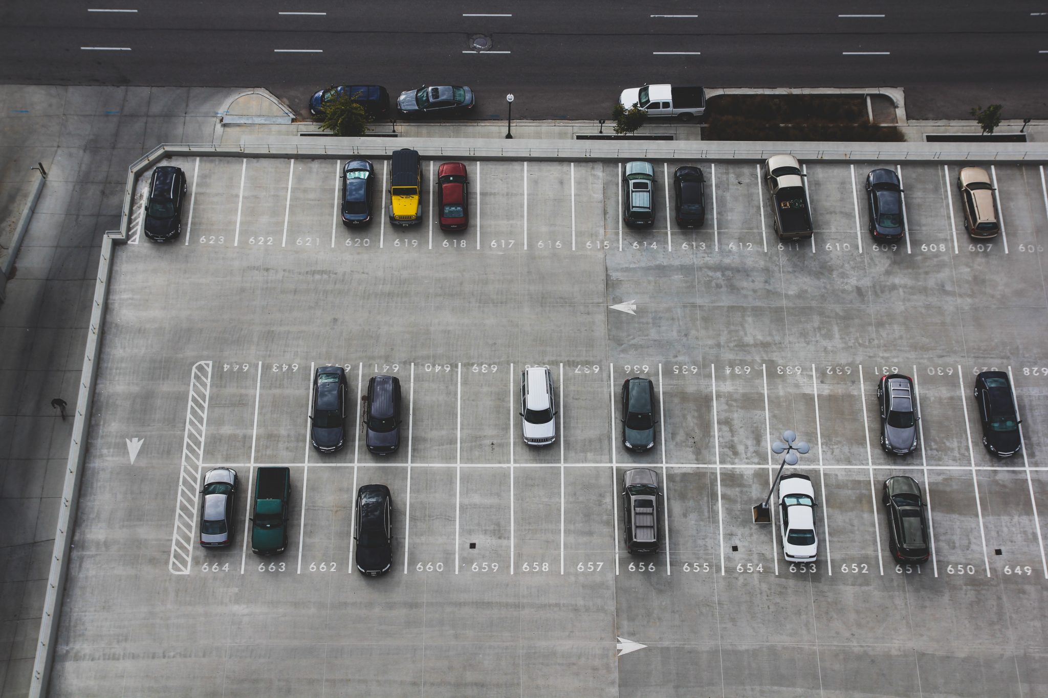 parking-lot-sweeping-ac-sweepers